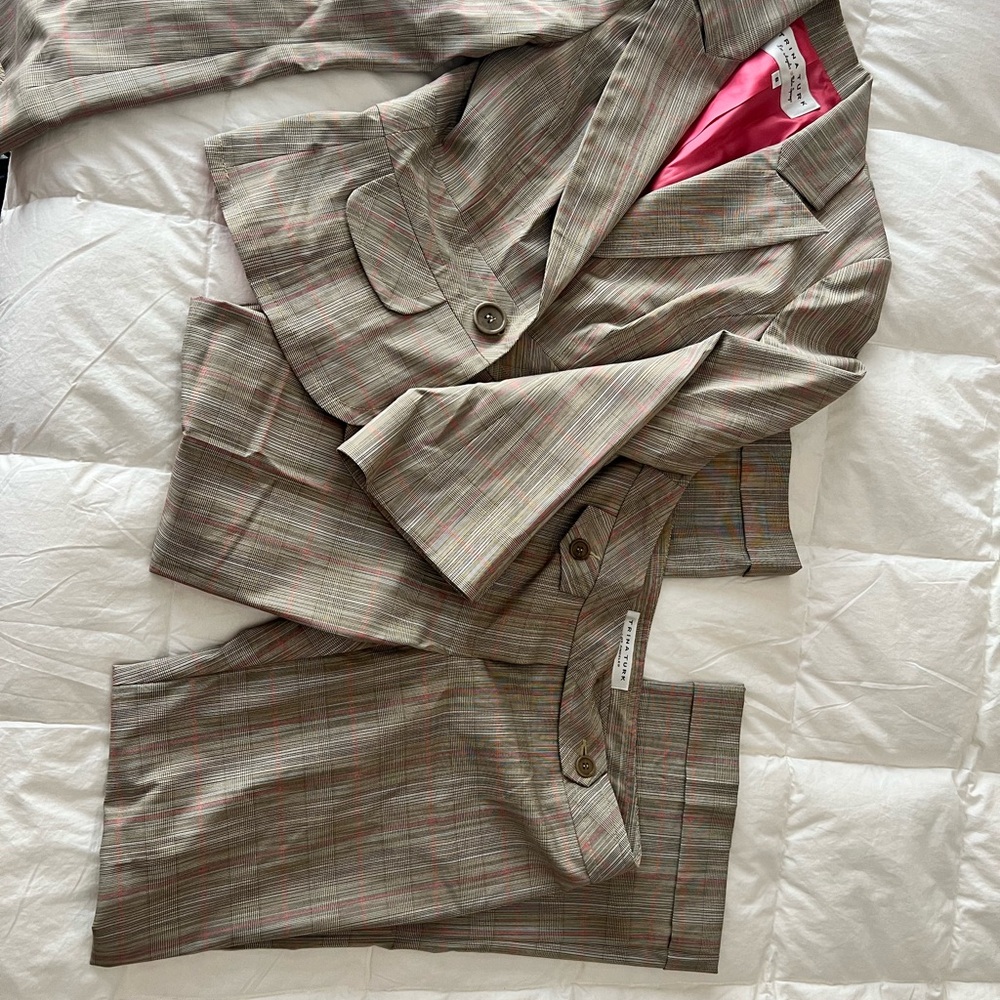 Trina Turk jacket and pants.   Jacket is size 6, pants are size 4